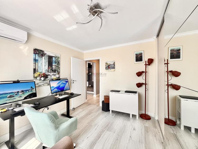 Apartament cu 3 camere semidecomandat, mobilat în Titan