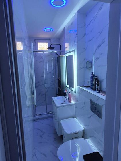 Apartament cu 2 camere decomandat în Micro 19