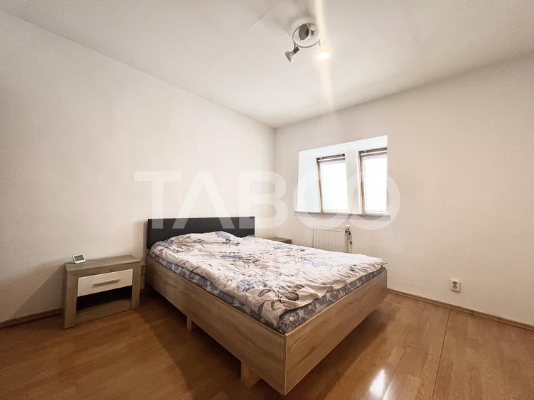 Apartament cu 3 camere semidecomandat, mobilat în Gheorgheni