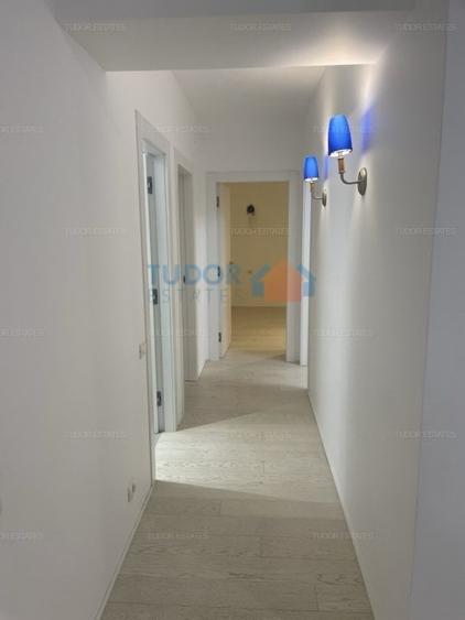 Apartament cu 4 camere semidecomandat, mobilat în Pipera