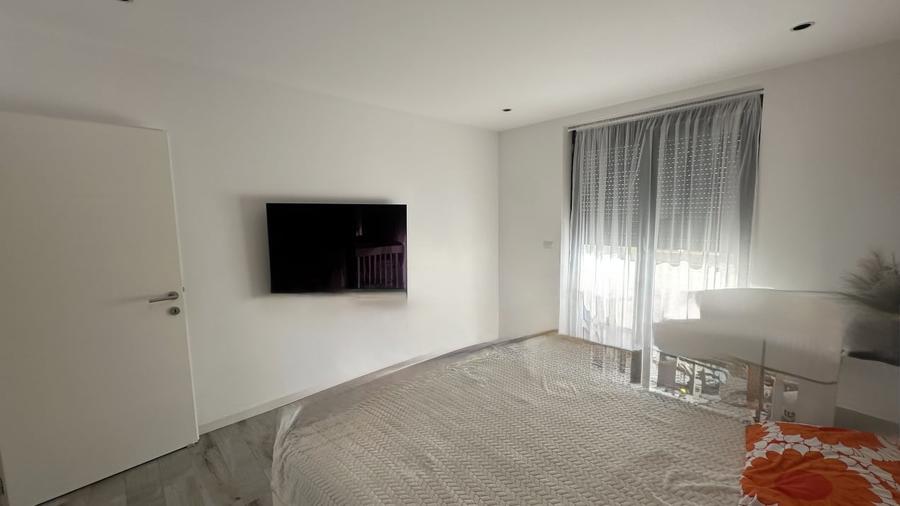 Apartament 3 camere LUX | 2 băi | Terase 60 mp | Parcare - 15