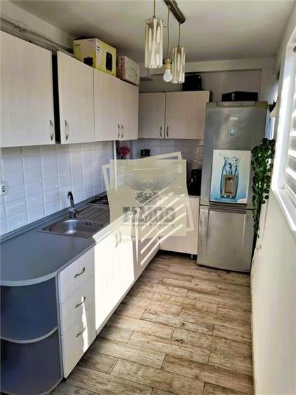 Apartament cu 3 camere decomandat în Mihai Viteazul