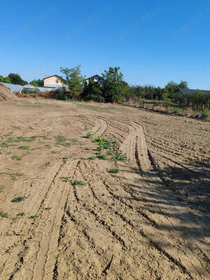 Teren de 806 mp, în Hotarele