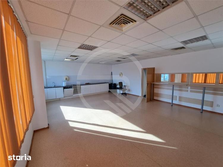Spațiu comercial, de 600 mp, în Gruia