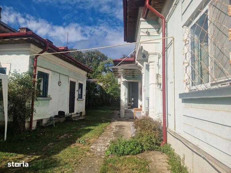 Casă cu 3 camere semidecomandat în Central
