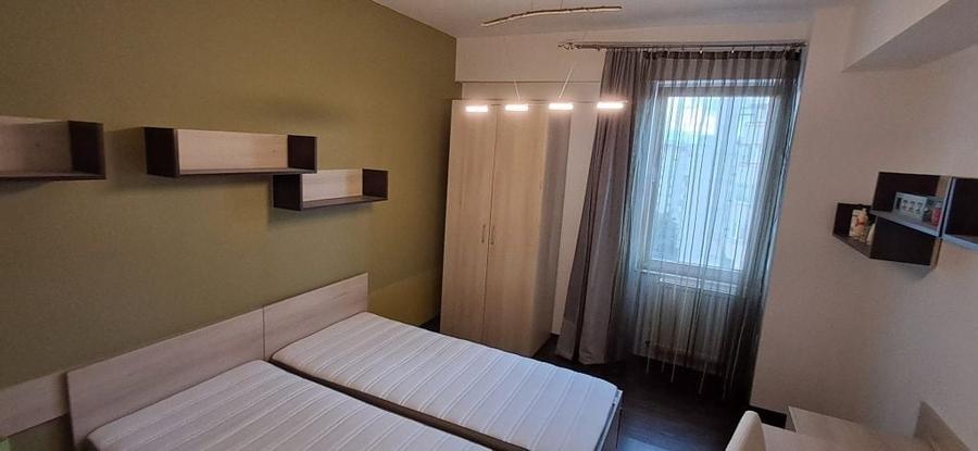 Apartament cu 3 camere decomandat în Dosu Bricii