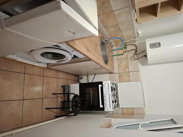Garsonieră decomandată în Ștefăneștii de Jos