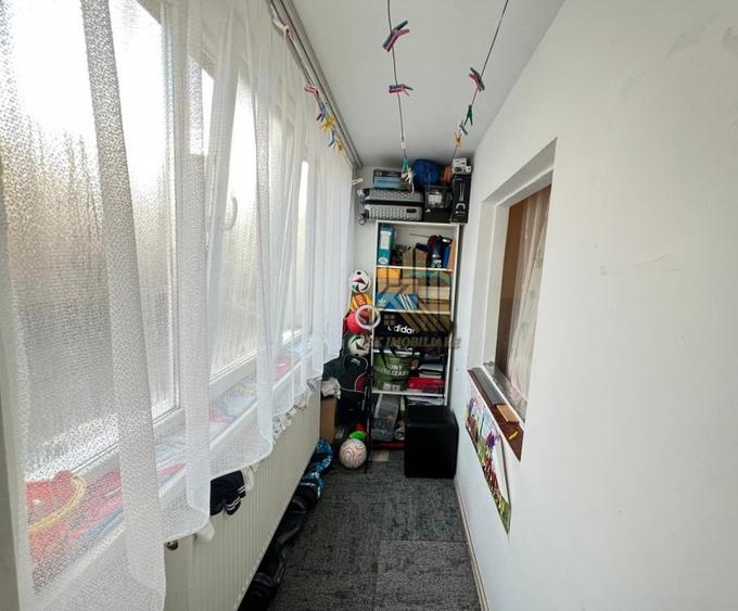 Apartament cu 4 camere decomandat, mobilat în Bartolomeu