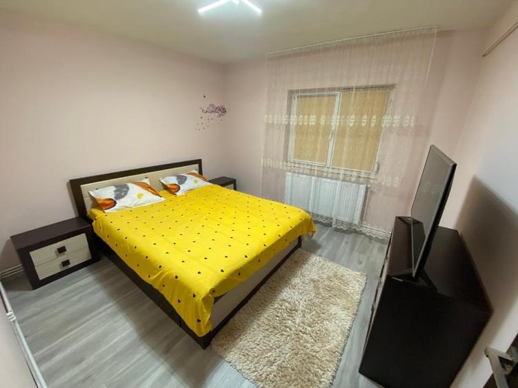 Închiriez apartament 2 camere - 2