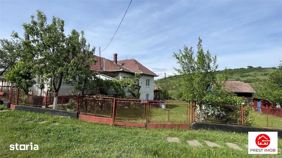 Casă cu 4 camere decomandat cu Teren 2500 Mp în Gheorghe Doja