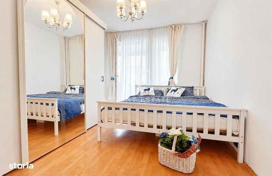 Apartament cu 3 camere decomandat în Cetății