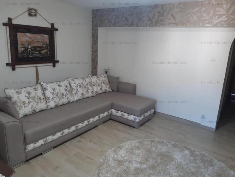 Apartament cu 2 camere semidecomandat în Buzaului
