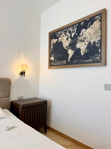 Apartament cu 2 camere decomandat în Victoriei