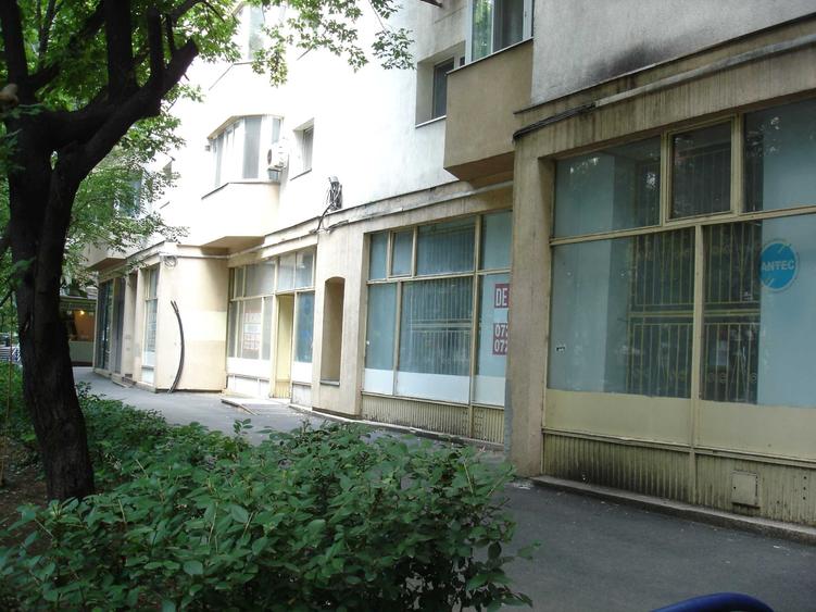 Spațiu comercial, de 191 mp, în Văcăresti