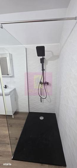 Casă cu 4 camere cu Teren 497 Mp în Central