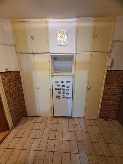 Apartament cu 2 camere semidecomandat în Berceni