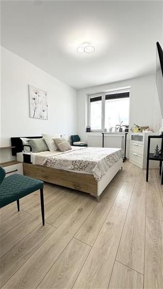 Apartament cu 2 camere decomandat, mobilat în
