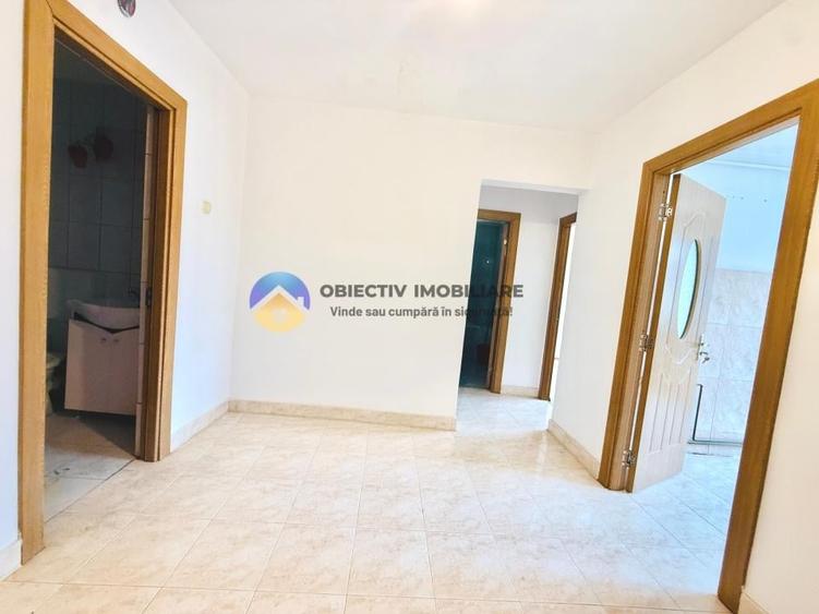 Apartament cu 3 camere decomandat în Precista