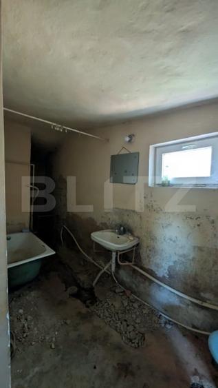 Casă individuală cu 3 camere cu Canalizare în Micro 11