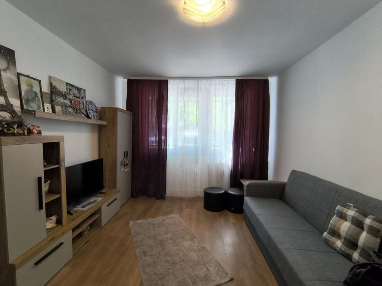 Apartament cu 2 camere semidecomandat în Gara