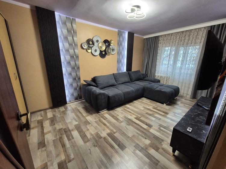 Apartament cu 2 camere decomandat în Independenței