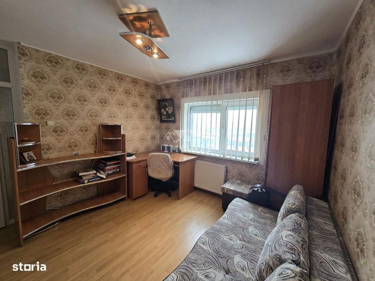 Apartament cu 4 camere decomandat în Bughea de Sus