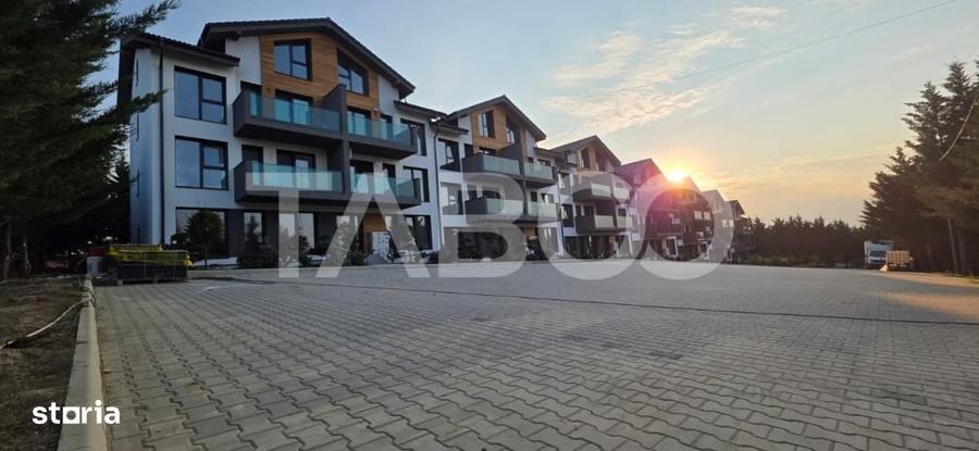 Apartament cu 3 camere decomandat în Cristian