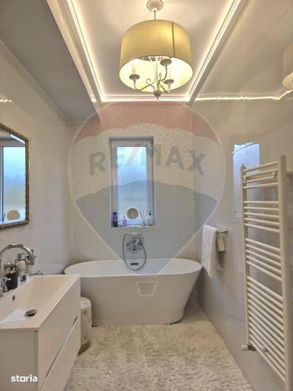 Apartament cu 4 camere în Unirii