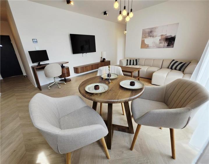 Apartament cu 2 camere decomandat, mobilat în Aradului