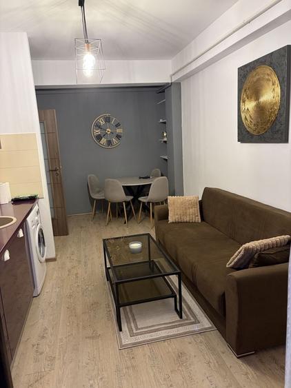 Apartament cu 2 camere decomandat în Exterior Vest
