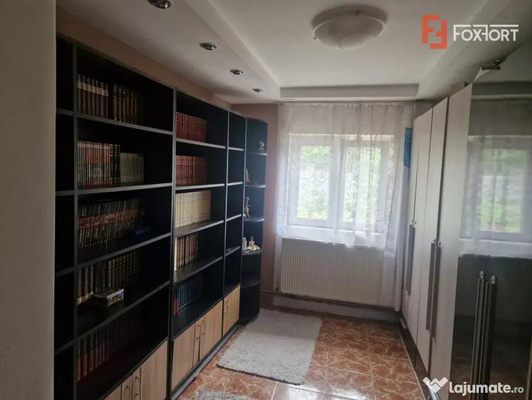 Casă cu 9 camere cu Teren 20 Mp în Moșnița Nouă