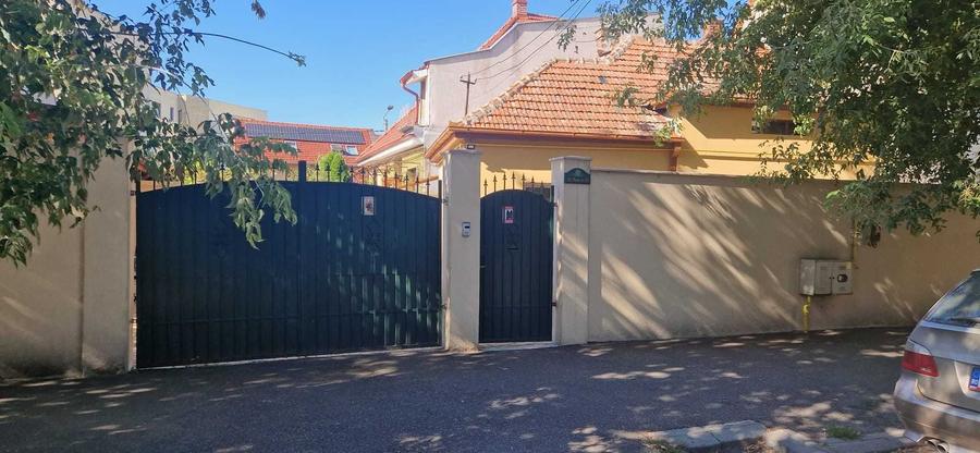 Casă cu 3 camere cu Teren 220 Mp în Horea