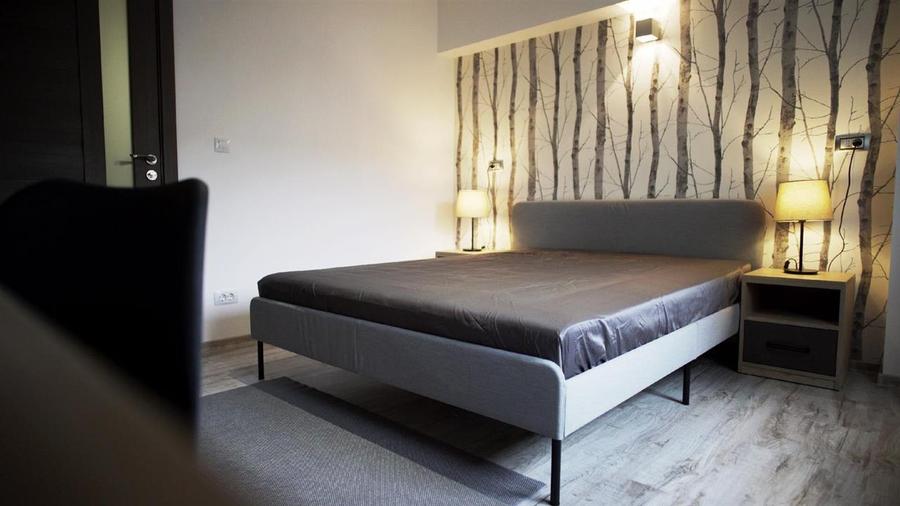 Apartament cu 3 camere decomandat, mobilat în Centru Civic