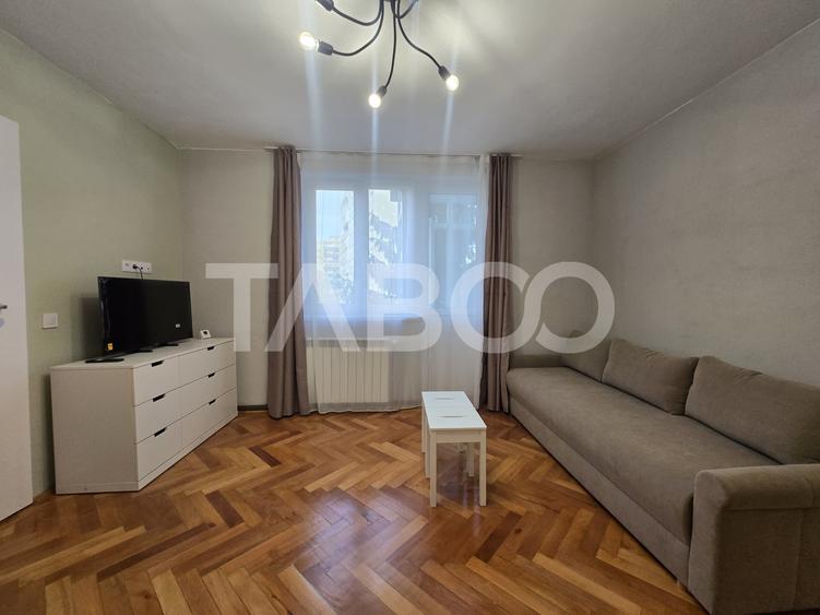 Apartament cu 3 camere semidecomandat, mobilat în Mihai Viteazul