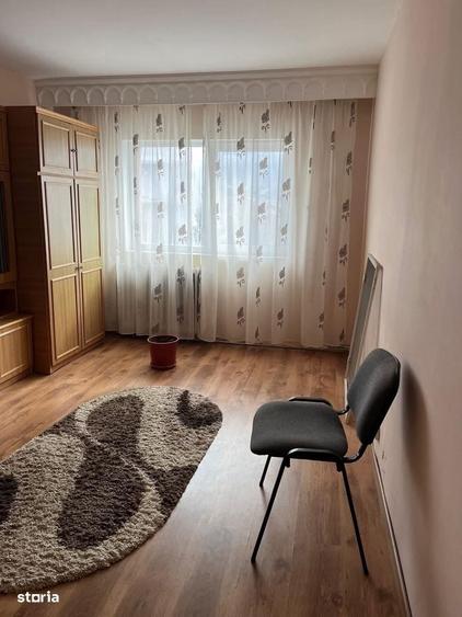 Apartament cu 3 camere în Central — fotografia 1