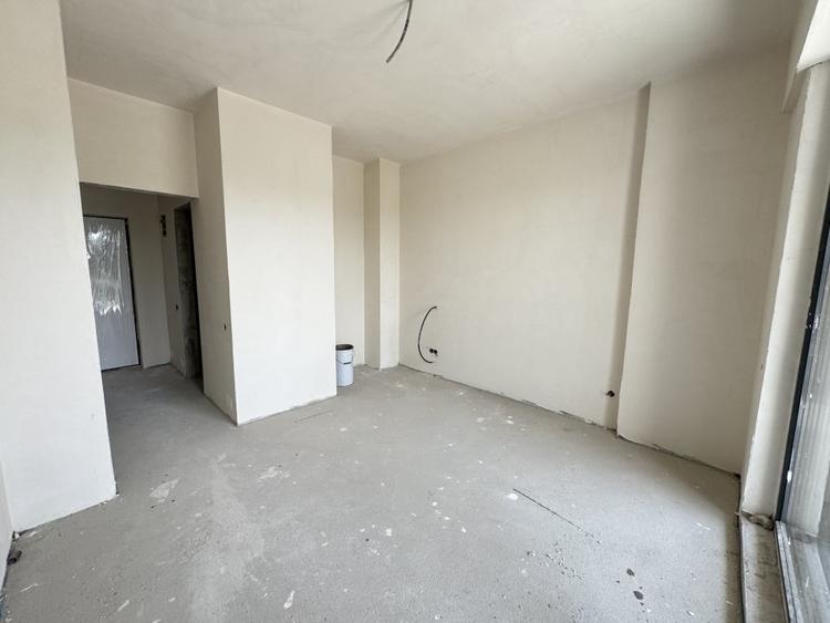 Apartament cu 2 camere finisat,  49 mp, 7 mp balcon, zona Vivo BMW - 5
