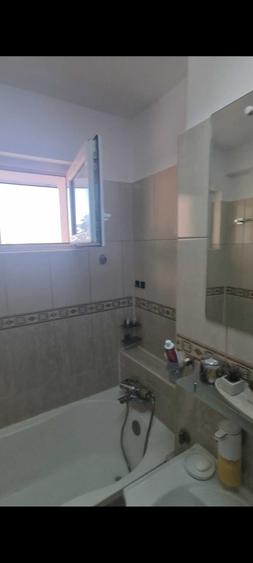 Apartament cu 2 camere semidecomandat în Gemenii