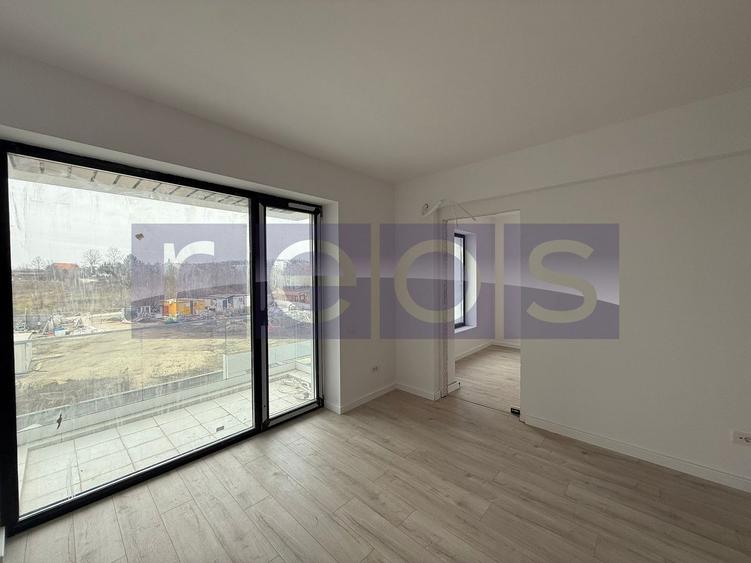 Apartament cu 2 camere semidecomandat în Sisești