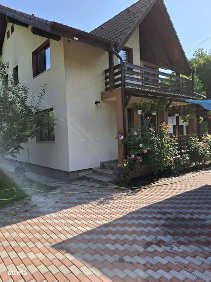 Casă cu 4 camere în Timișu de Jos
