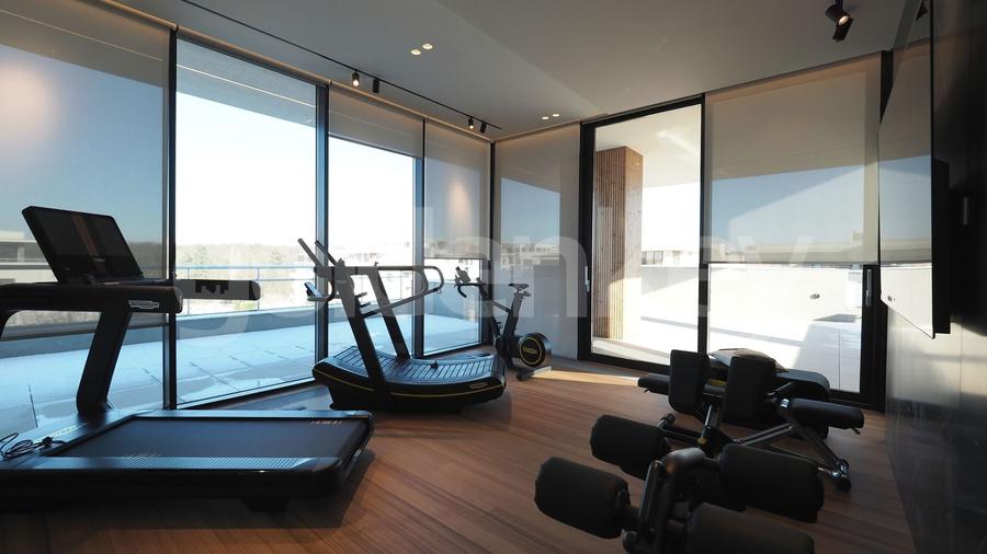 Penthouse cu 5 camere decomandat, mobilat în Băneasa