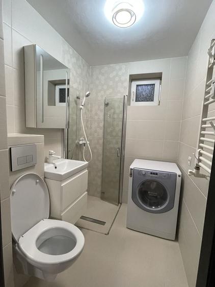 Apartament cu 3 camere semidecomandat în Lujerului