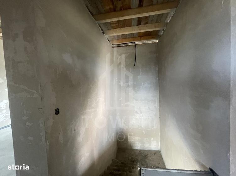 Casă cu 4 camere decomandat în Central