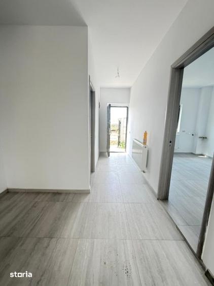 Casă cu 3 camere cu Canalizare în Central