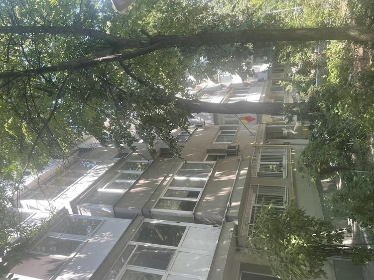 Apartament cu 2 camere decomandat în Drumul Taberei
