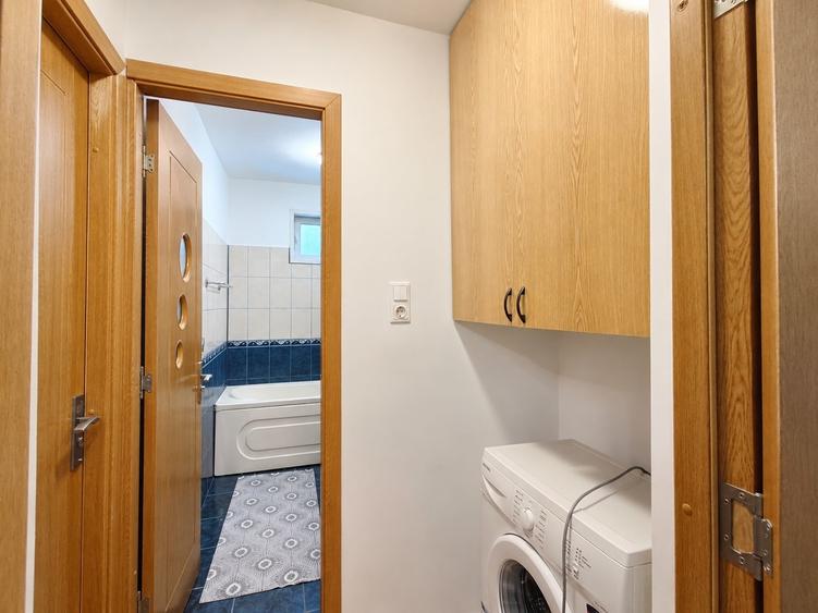Apartament cu 2 camere decomandat, mobilat în Girocului