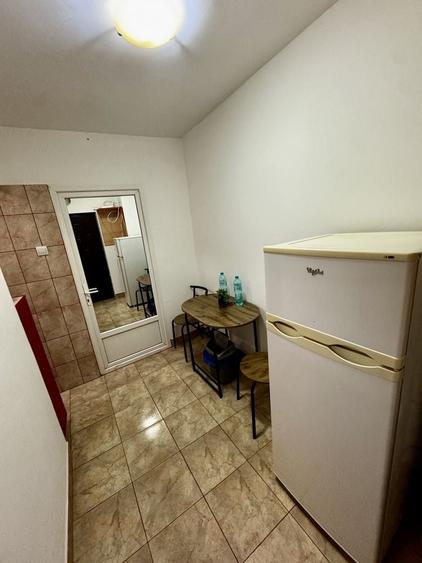 Garsonieră semidecomandată în Calea București