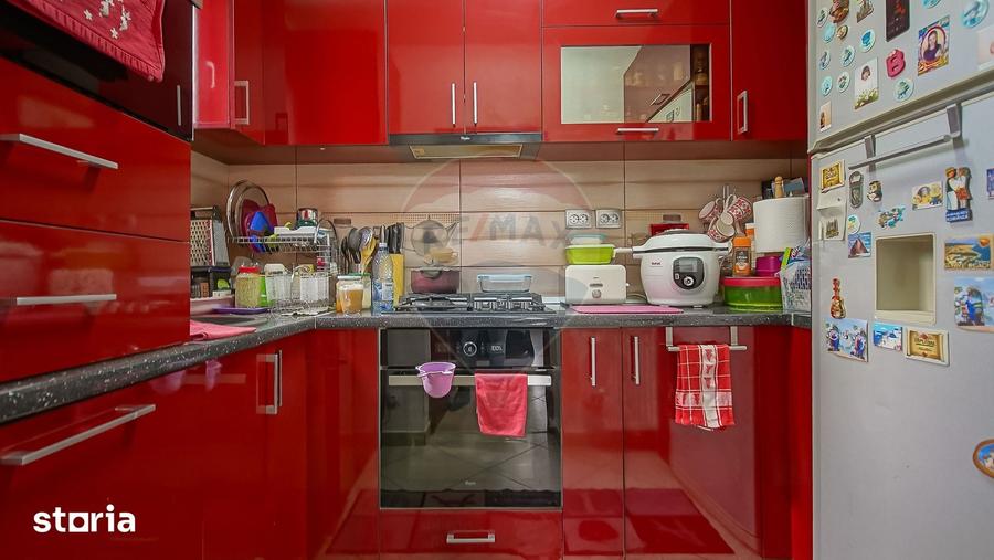 Casă cu 9 camere cu Teren 377 Mp în Central