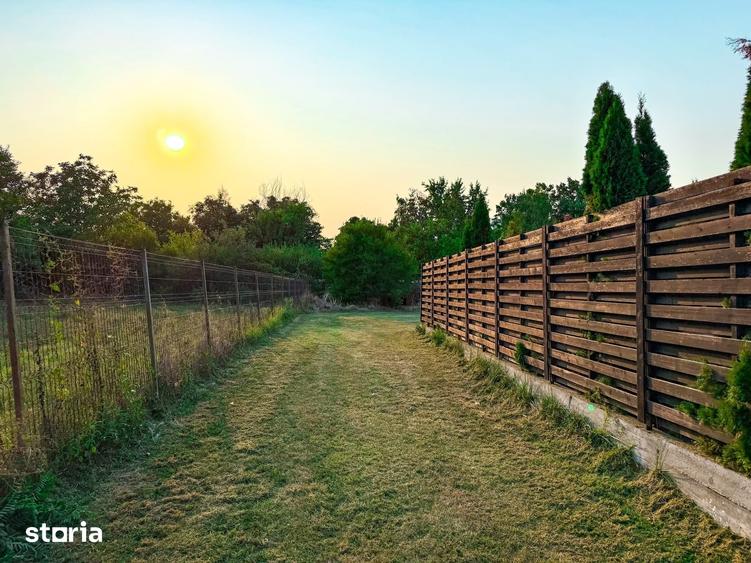 Teren de 1064 mp, în Sisești