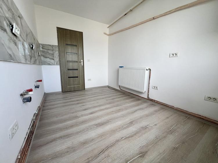 Apartament cu 3 camere decomandat în Șagului