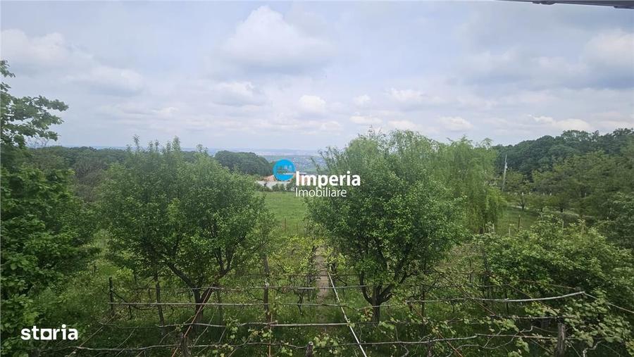 Casă cu 3 camere în Sticlăria